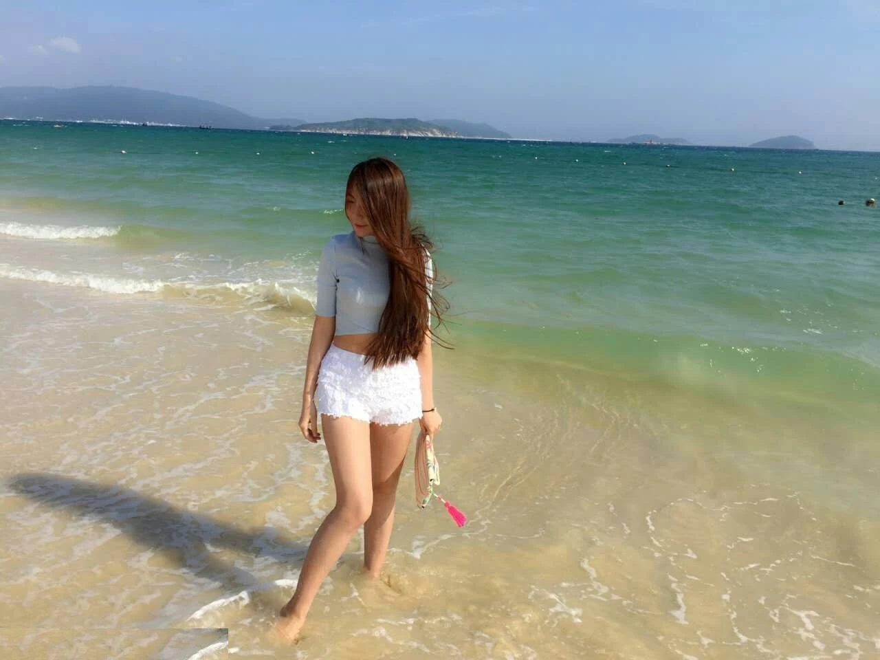 长腿丝袜诱惑，很阳光的女生[20P]