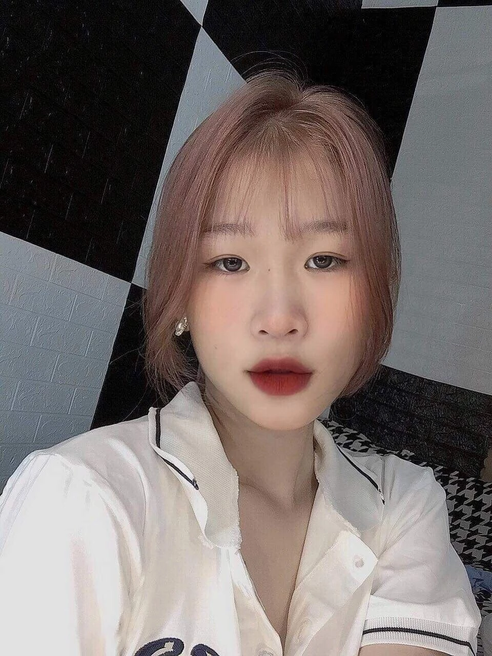 靓丽的少妇看起来就是爽[18P]