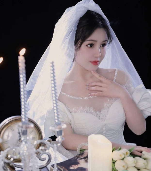 这个大学生说，出嫁的时候要做个淫荡的新娘[19P]