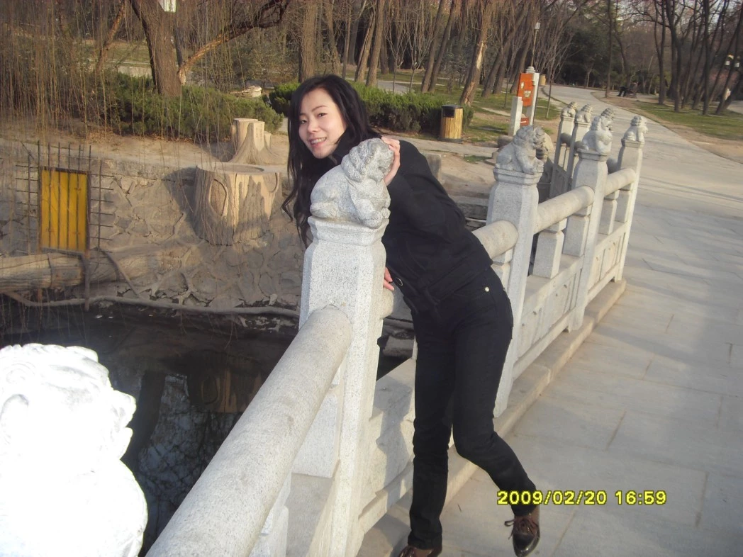 没想到单眼皮的人妻少妇更有味道[16P]