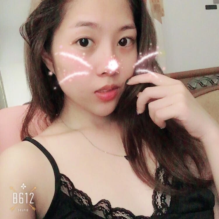 寂寞少妇的自拍 [22P]