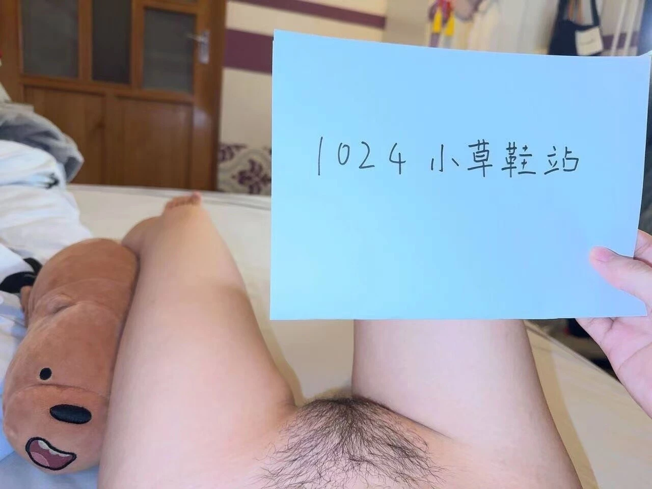 [原创代发]身边的骚逼系列——山东24岁小胸骚奶ZZ[10P+6V]