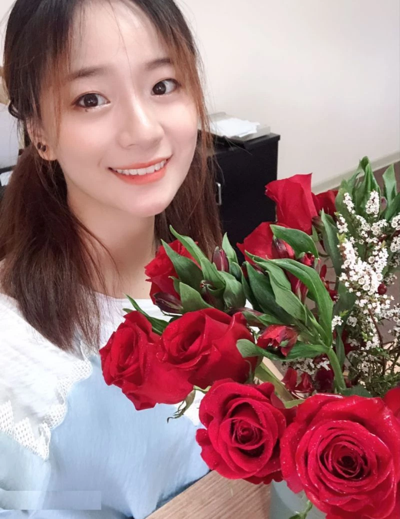 阳光般的美女 [15P]