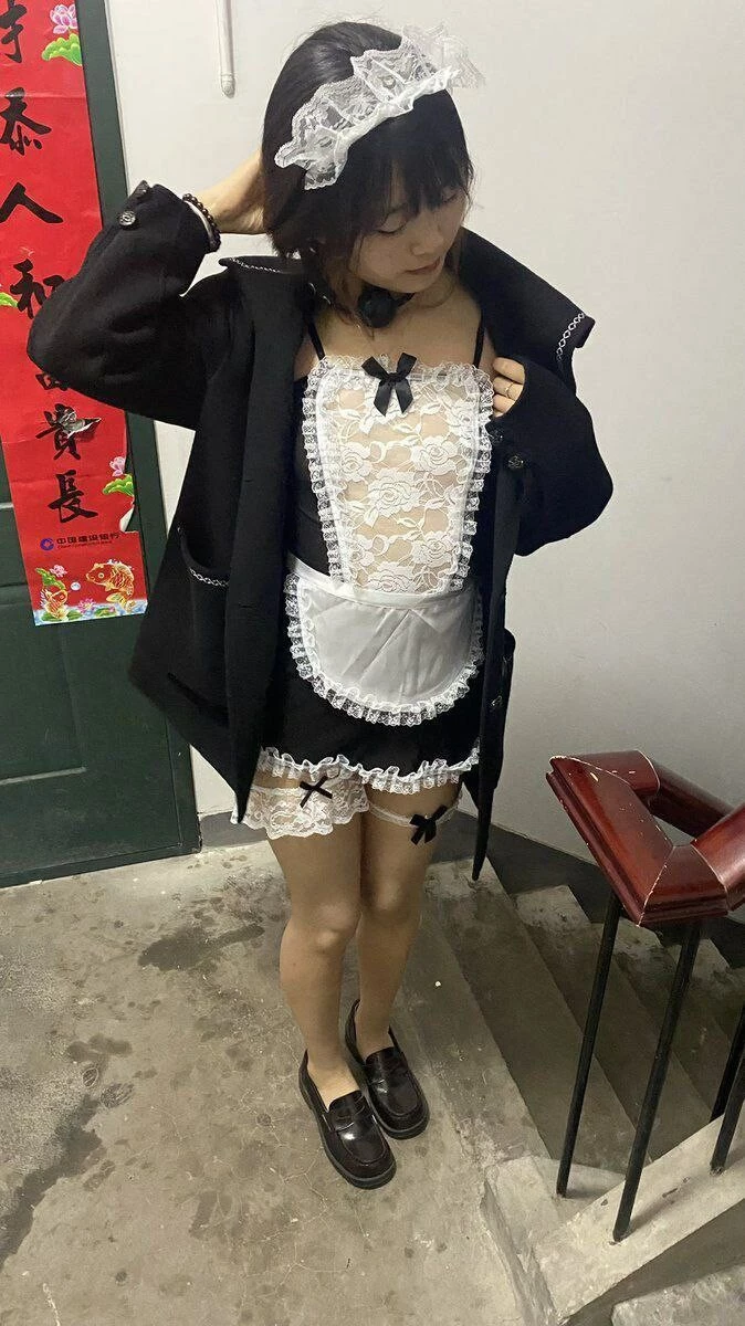 这个小骚货真带劲[10P]