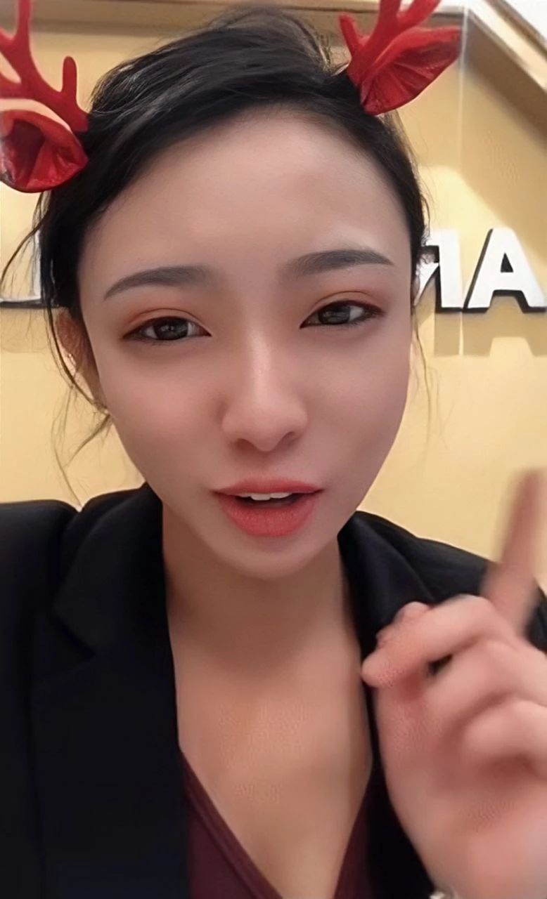 某聊天软件上认识的美女 [14P]