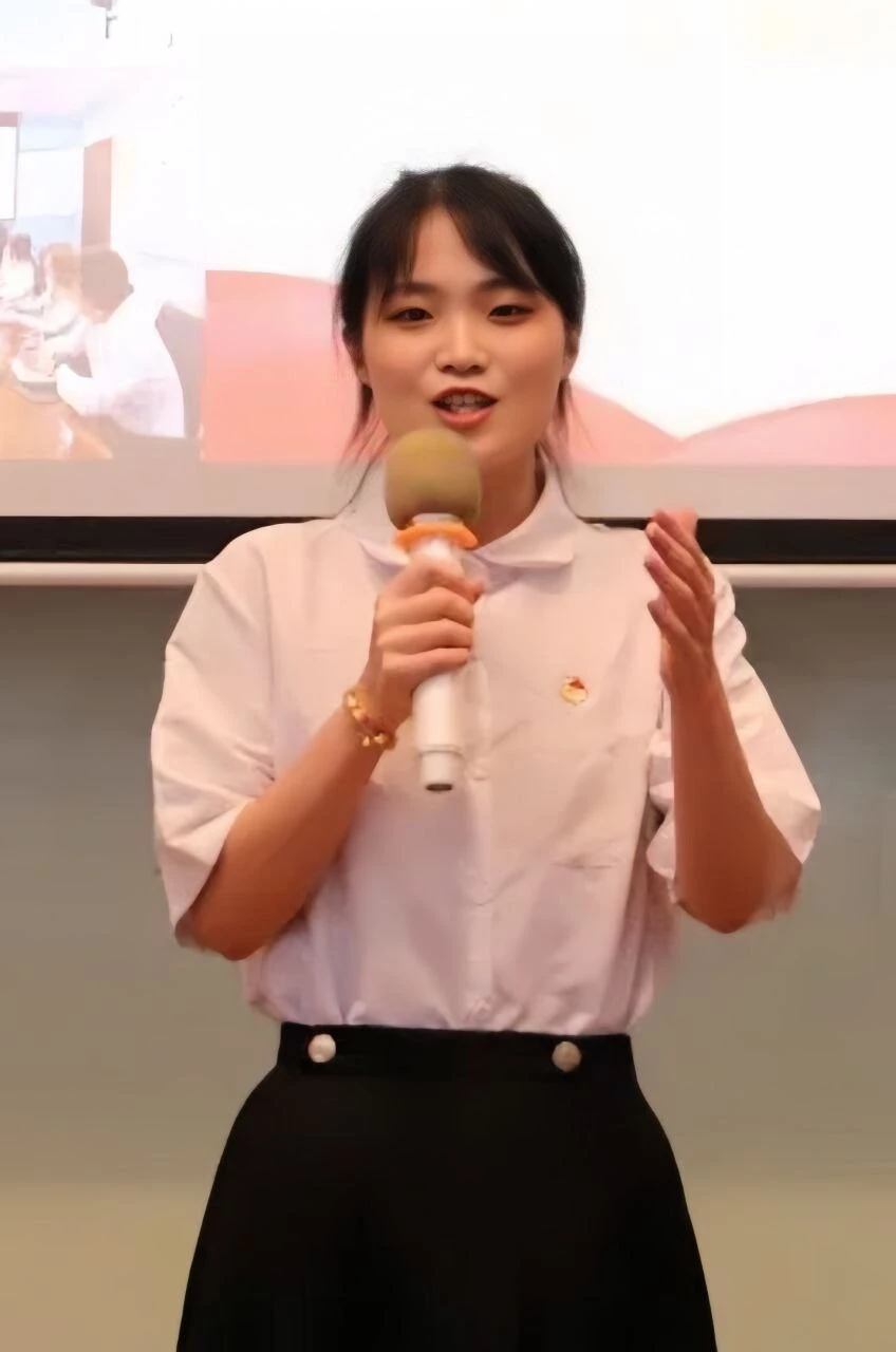 江苏港航美女无水印泄密 [23P]