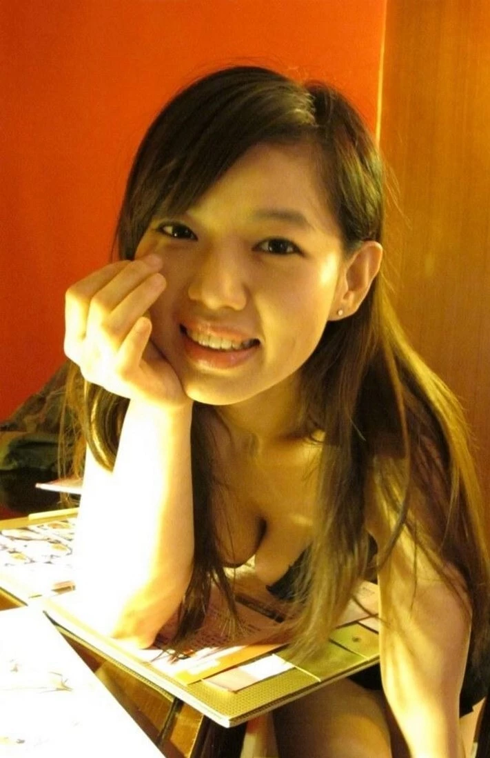 陪你一起看片的女友你喜欢吗[18P]