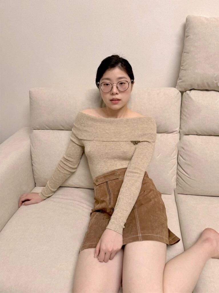 高颜值人妻 [18P]