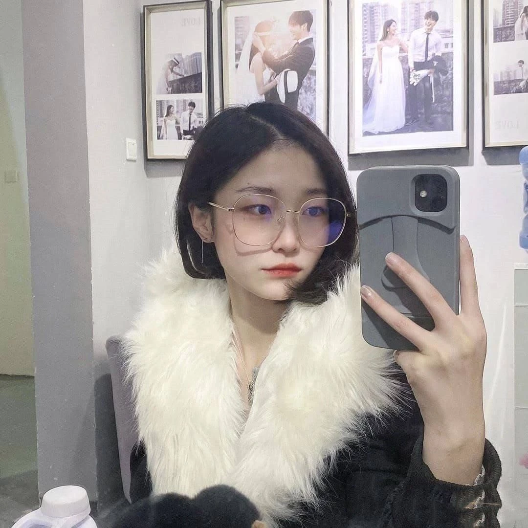 好不容易说服她去开房[12P]
