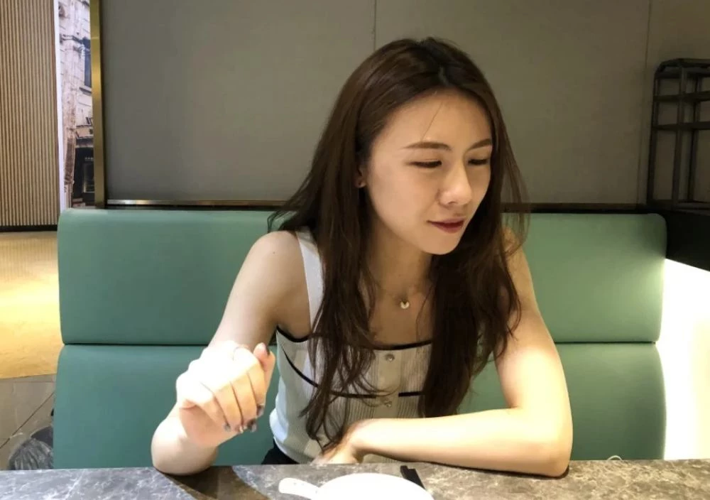 先吃饭后吃鸡巴 [12P]