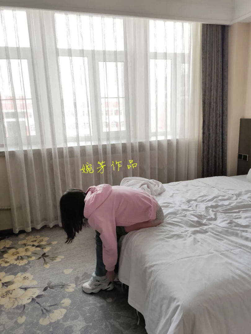 在学校那么乖。到了社会骚点怎么了？ 想逼就来找我 别憋着 多难受啊！ ​​​​​​[29P]