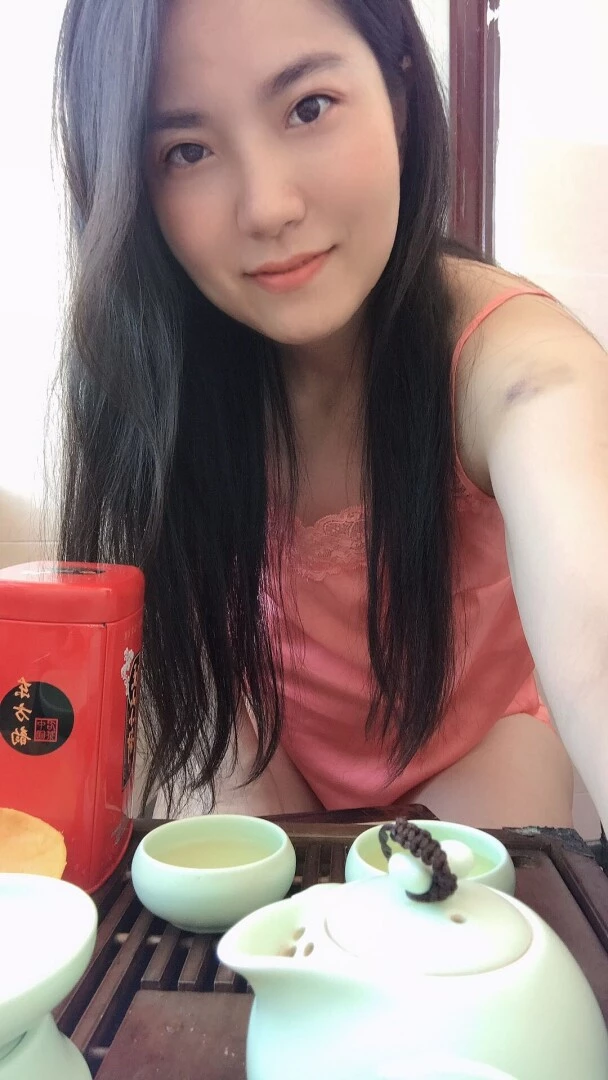 极品良家少妇颇有姿色大胆露脸，真实记录幸福日常生活5[51P]
