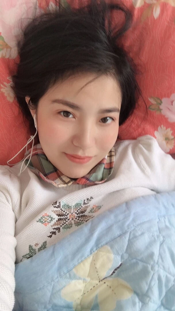 极品良家少妇颇有姿色大胆露脸，真实记录幸福日常生活5[51P]