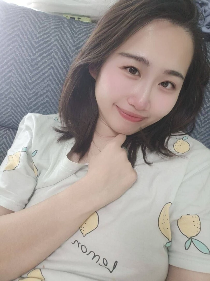 反差销魂美少妇[17P]