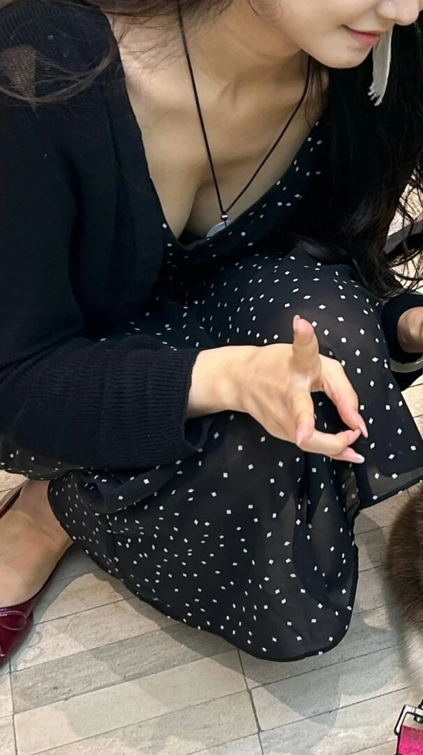戴眼镜的骚同事[15P]