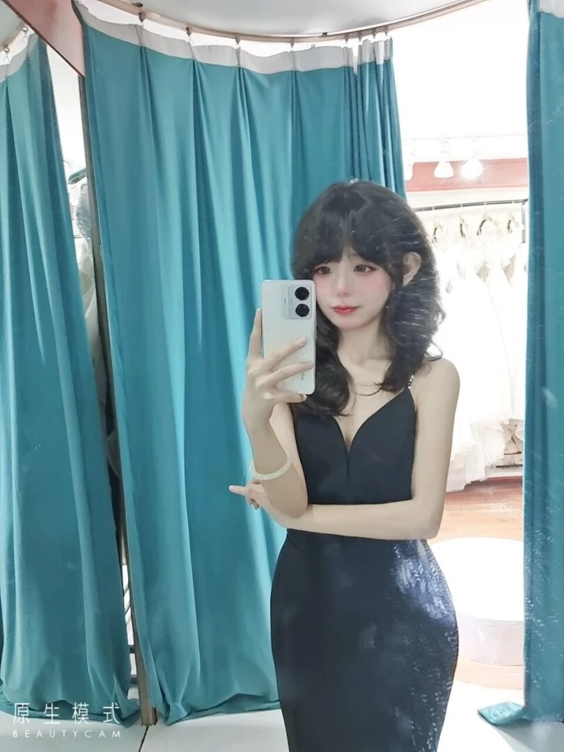 斜眼小母狗[11P]