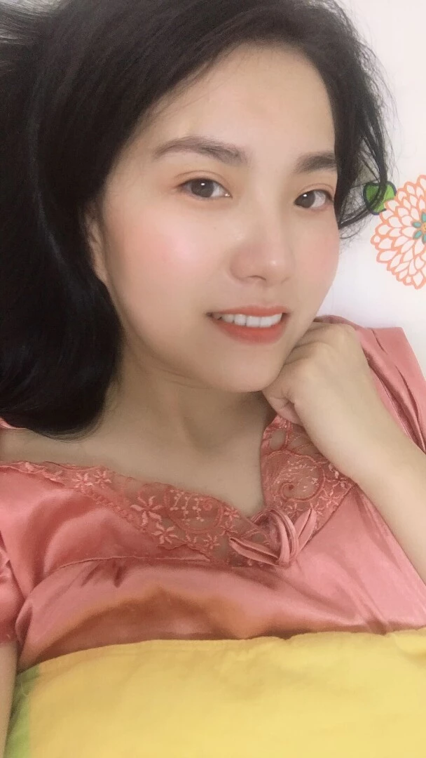 极品良家少妇颇有姿色大胆露脸，真实记录幸福日常生活[53P]
