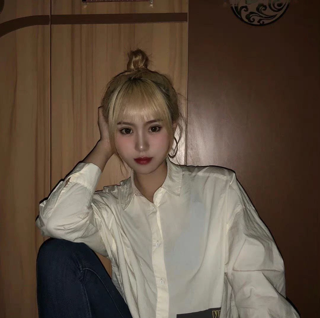 嫩嫩的小妹，青春羞涩的感觉[10P]