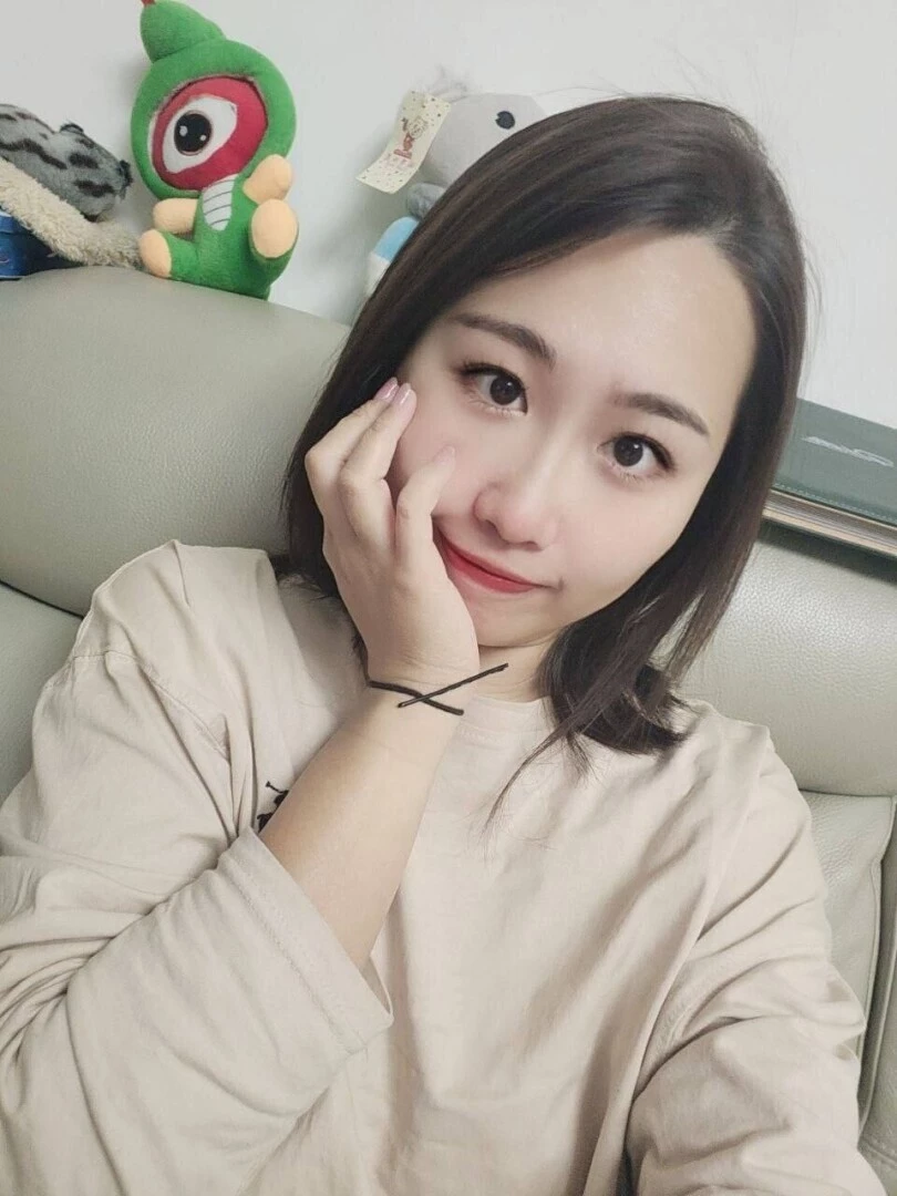反差销魂美少妇[17P]
