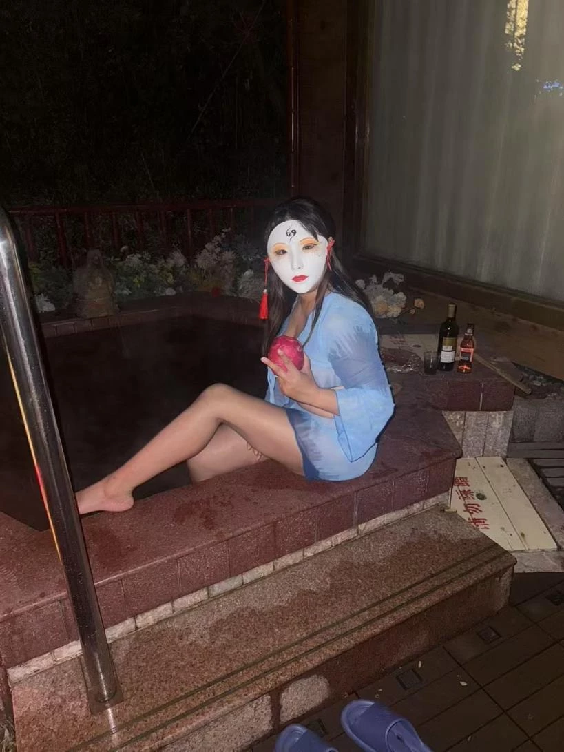 再次分享老婆，欢迎老哥射频，老婆喜欢大JB，老婆都在认真看，另寻个年龄25以下的男大学生，你懂的。[24P]