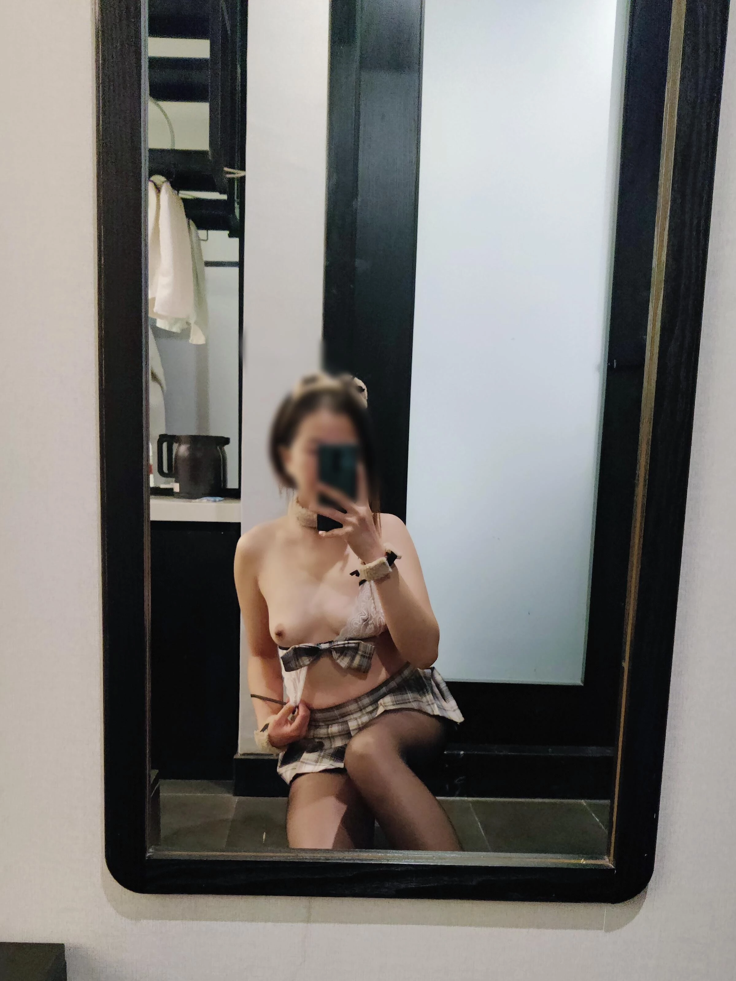 女友扮成学生妹挑逗我操乾她_[13P]