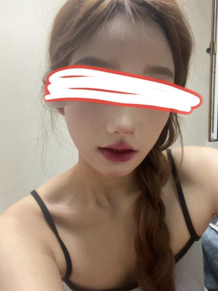 人前高冷的 170 模特母狗，在我胯下露出淫荡本色，大家狠狠侮辱评价这个反差婊[10P]