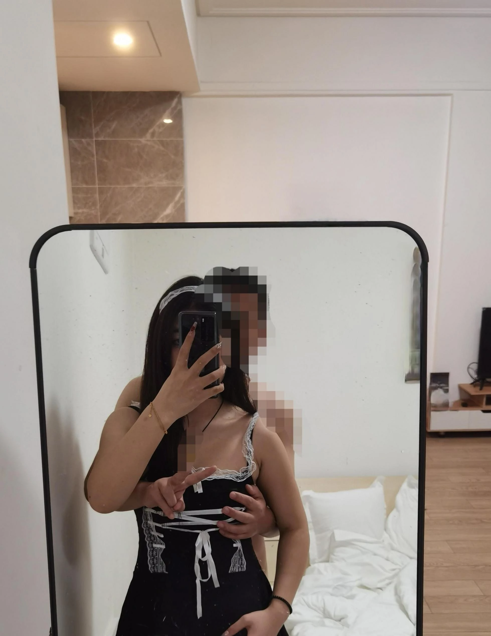 小女友这身材完美，整体看起来特备的有性欲[18P]