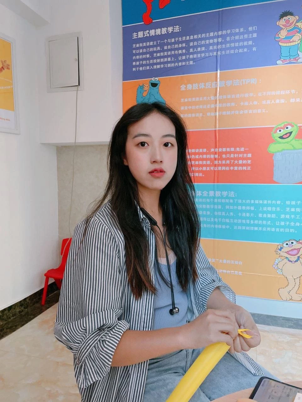 反差小婊子，套上家伙事还是很听话[11P][1V]