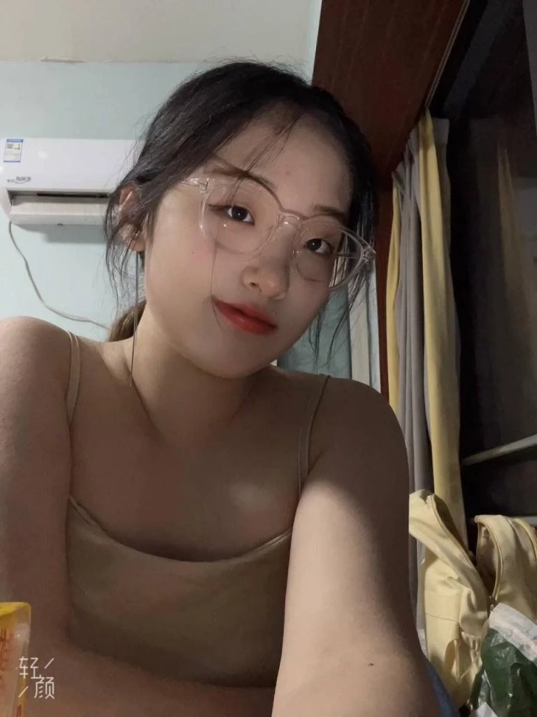 眼睛妹[12P]