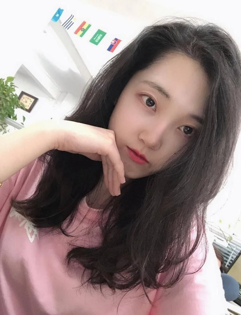 灌醉女同事带走偷拍 [19P]