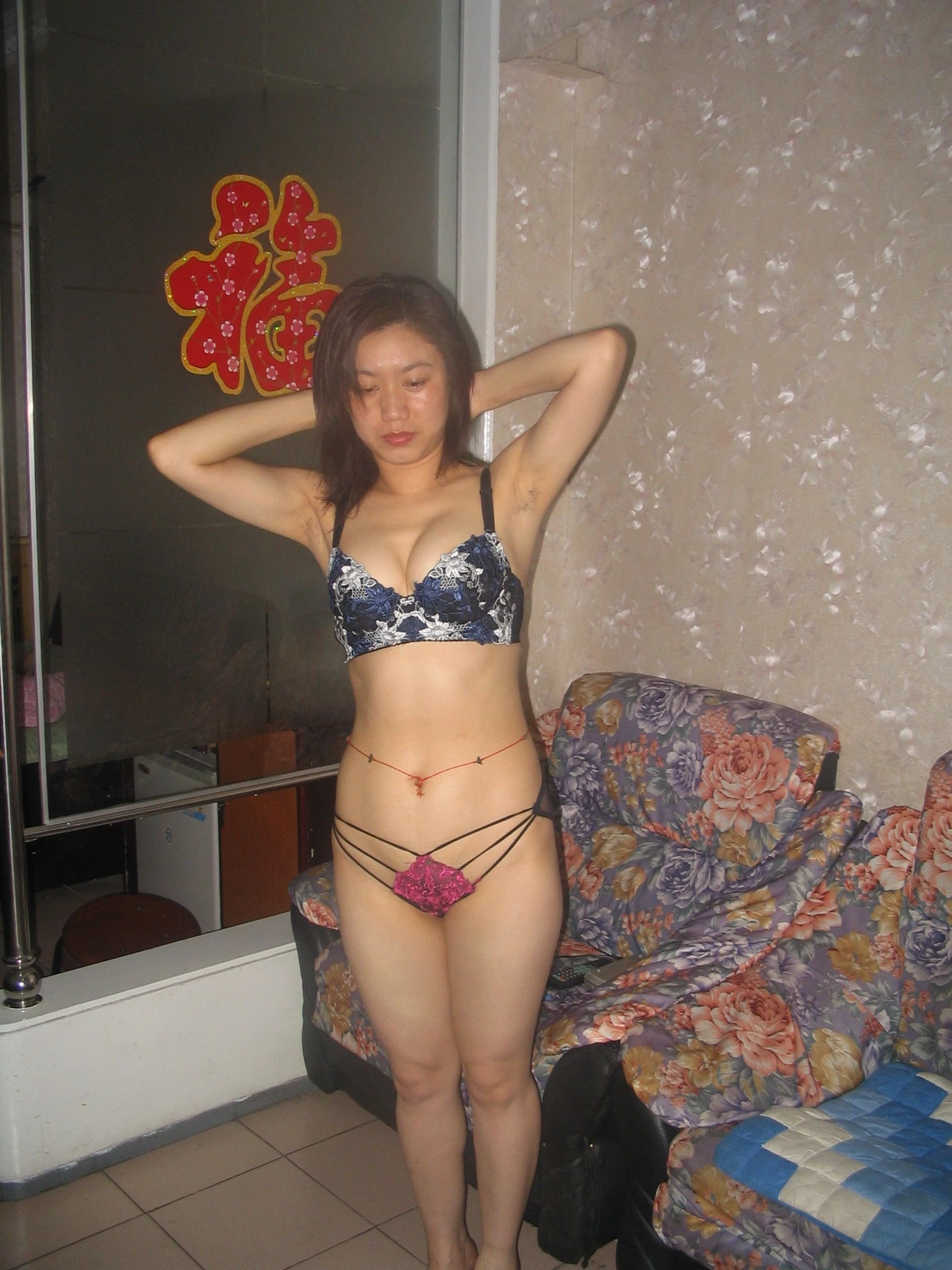 美乳极品少妇让我老二超级硬梆梆_[15P]