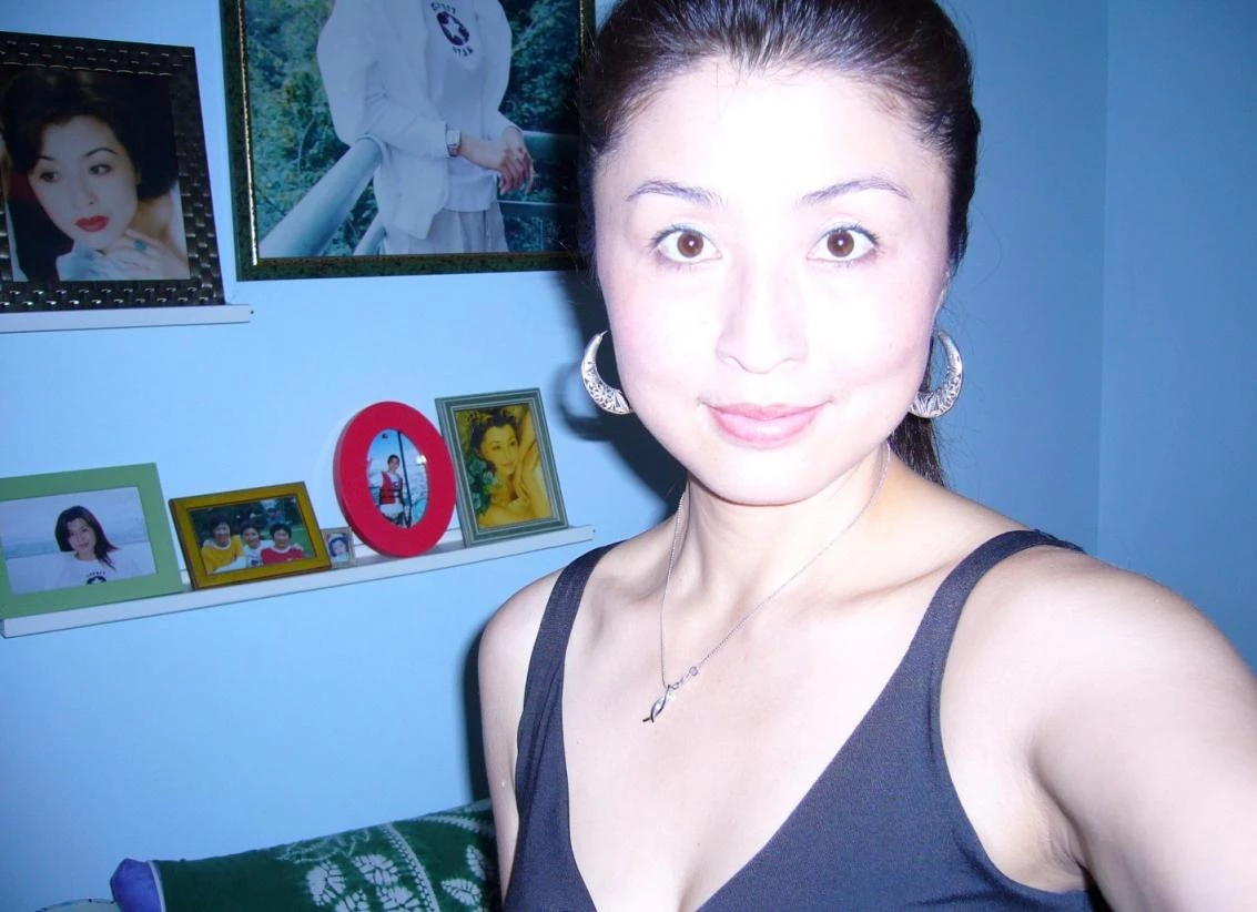 表面挺端庄的熟女[23P]