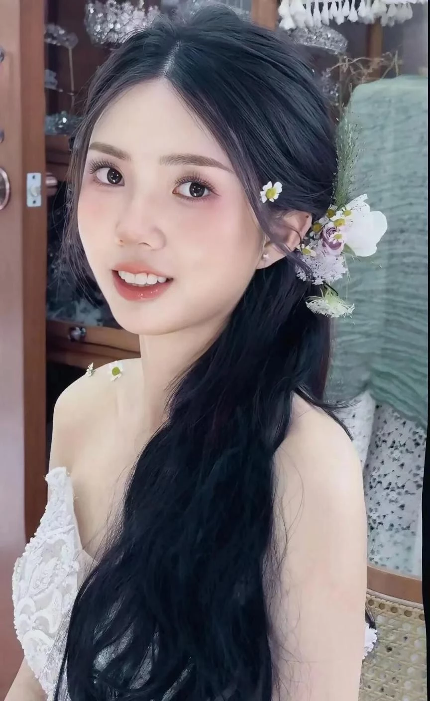 清纯面孔，淫荡的身体[16P]