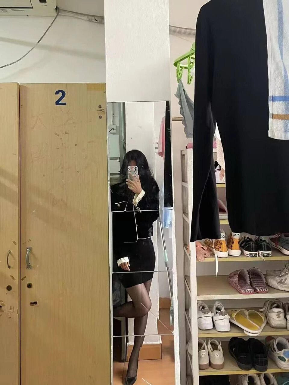 老图新看少妇逼嫩，屁眼挺漂亮[14P]