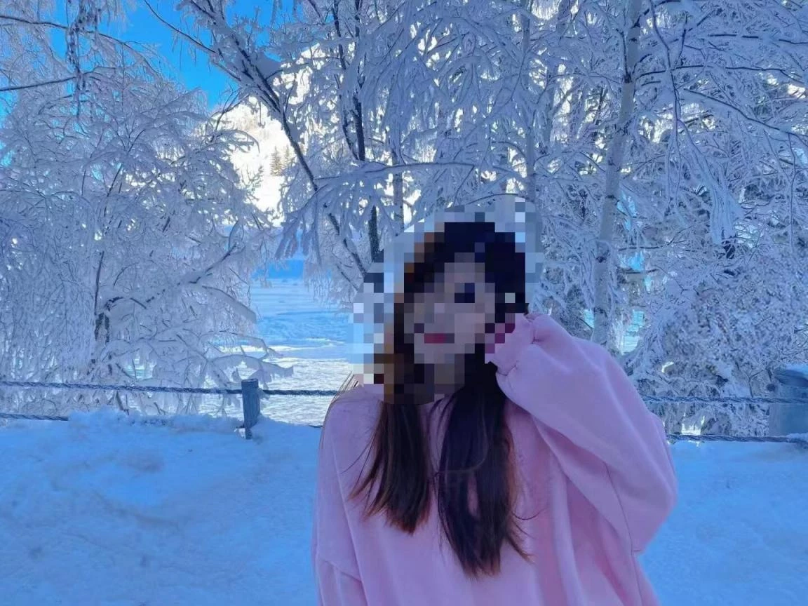 一起滑雪的美女[21P]