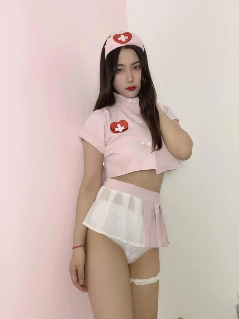 美女身材真是好呀 [10P]