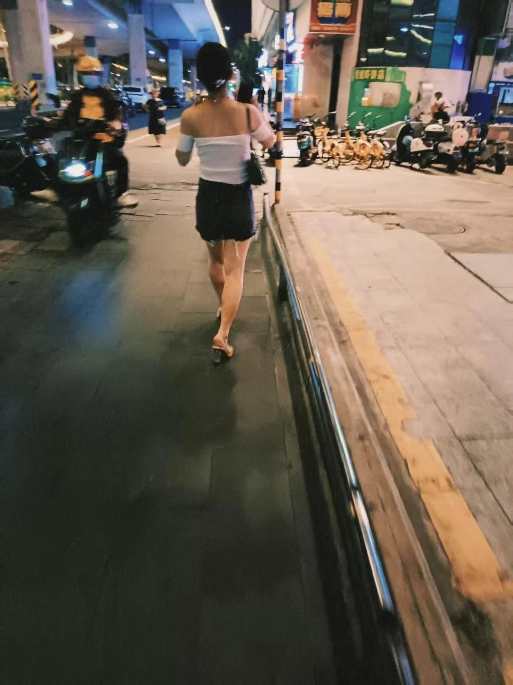 小母狗，完美乳房[14P]