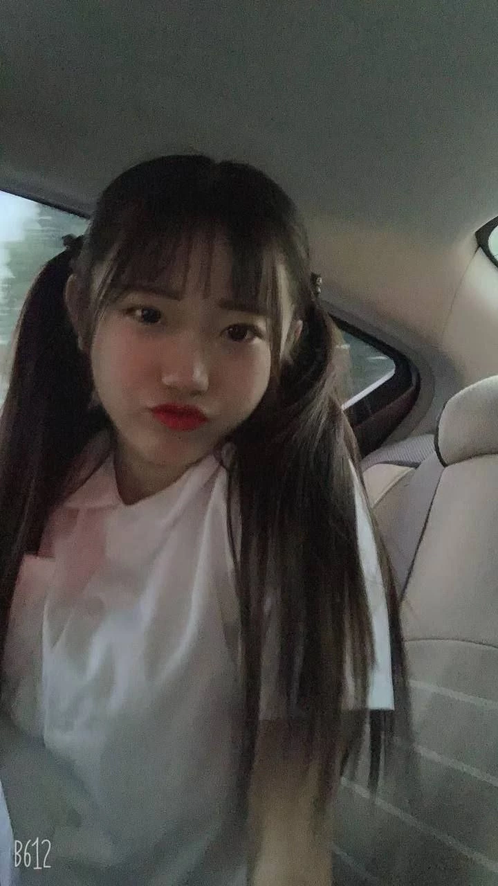 谁的女朋友那么漂亮 [43P]