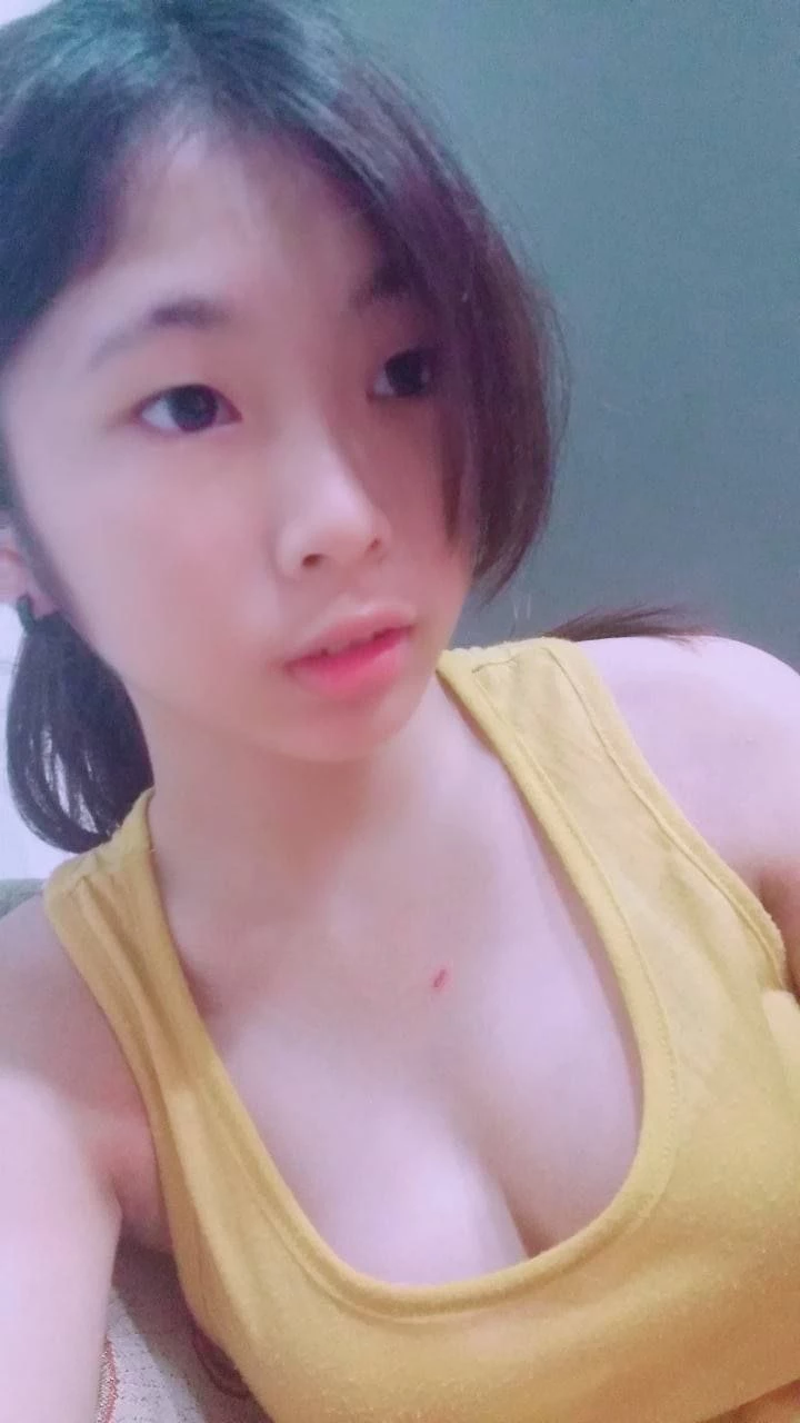 娇小的身体 [22P]