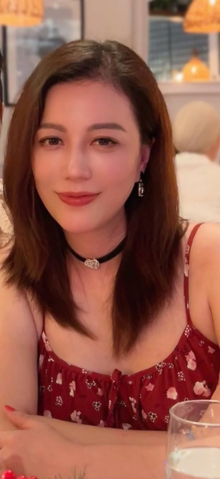 [绿帽淫妻]网友的风骚老婆颇具异域风情，已三通，性欲强需要经常找野男人草她[29P]