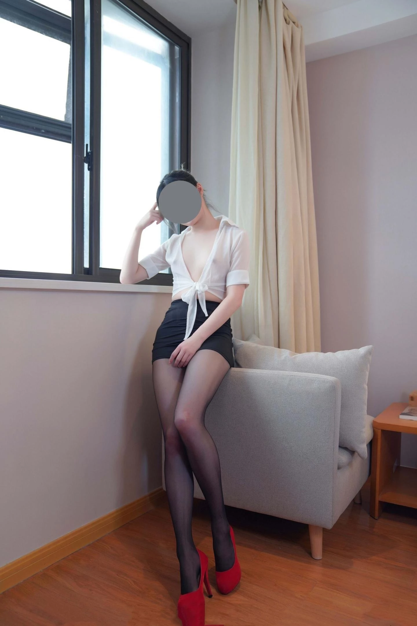 开房偷情甜美御姐黑丝诱惑[38P]