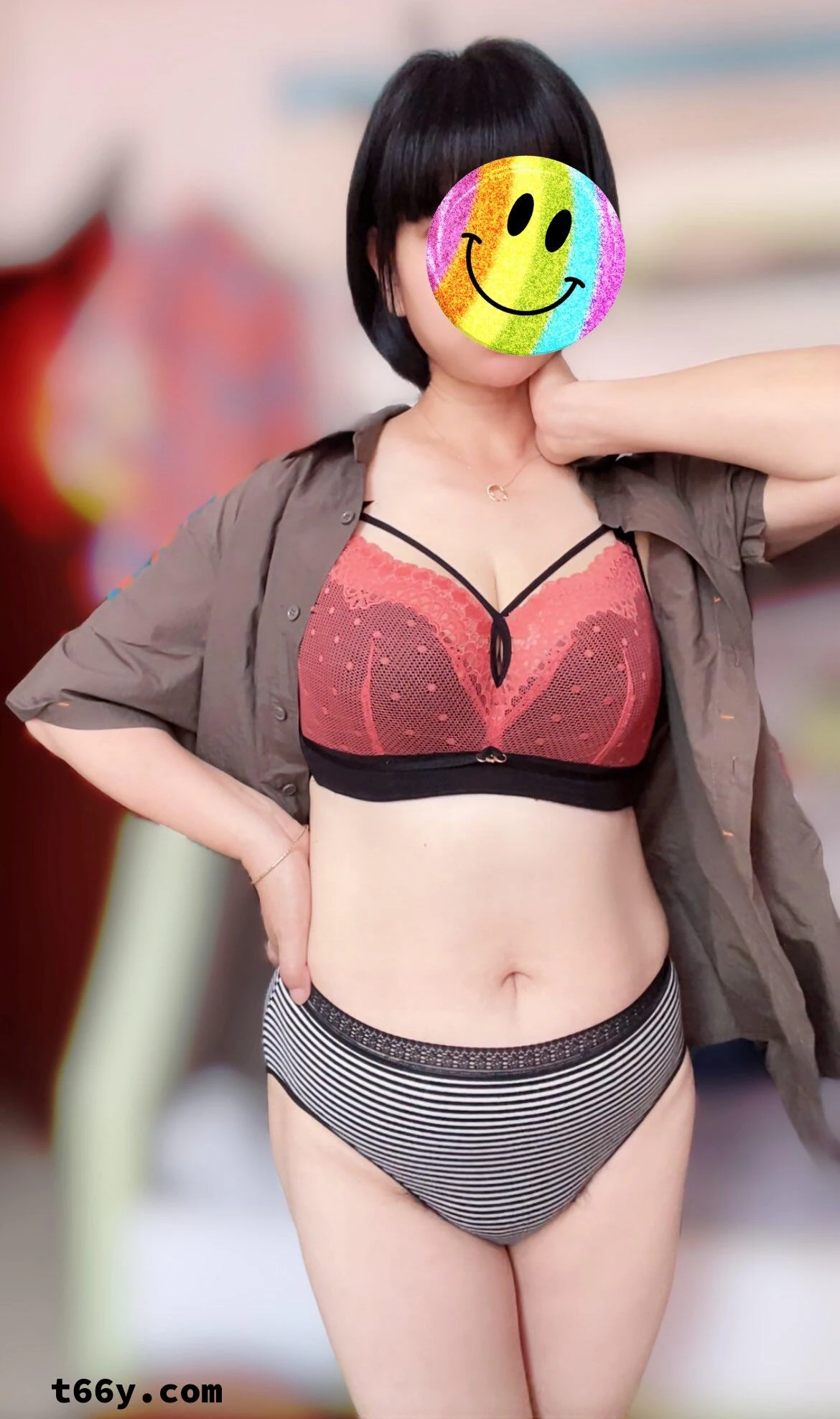 [淫女图]大奶子大奶头的骚货，各式情趣服很诱人[14P]