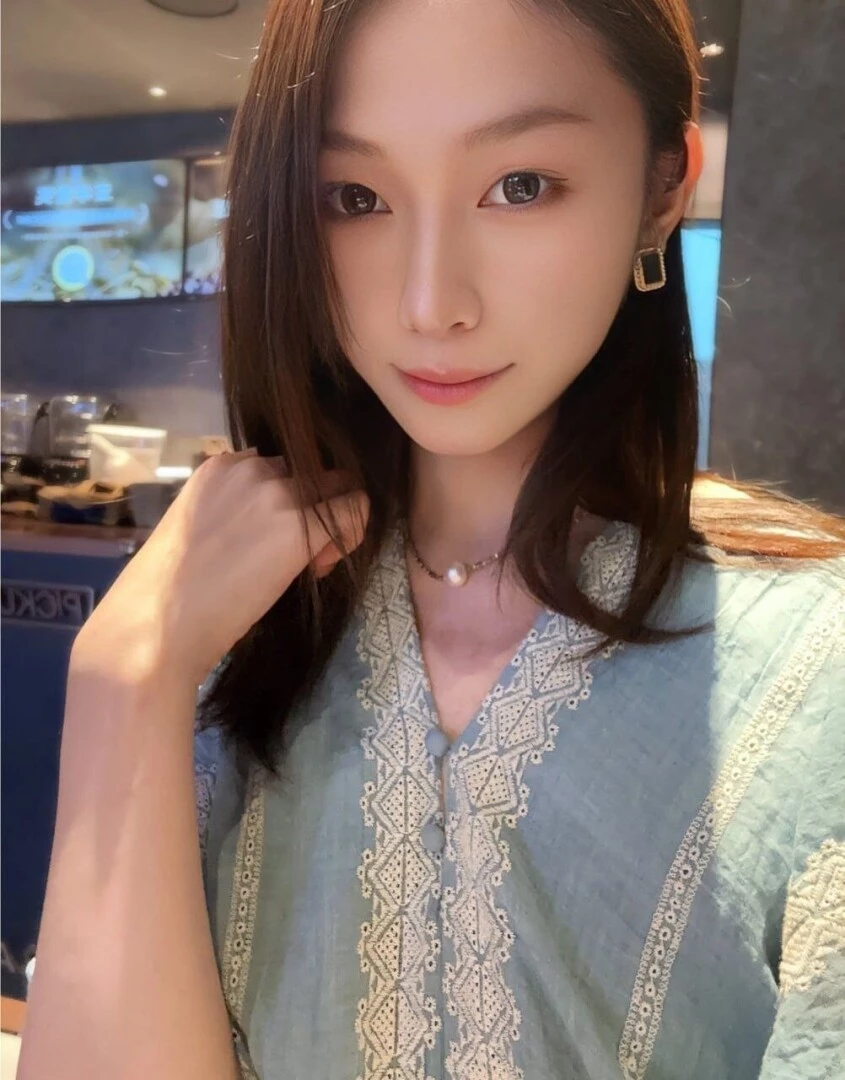 颜值超高的妹子，吃鸡水平也一流[15P]