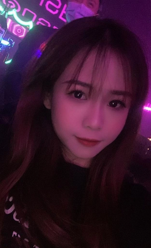 妹子下面挺好看 [15P]