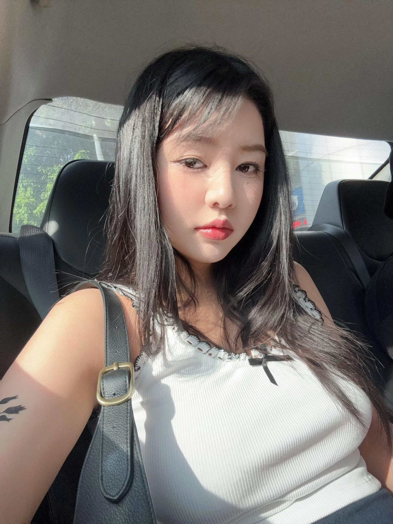 [露脸反差]身材样貌俱佳的美艳御姐，奶子很美人很骚[82P]