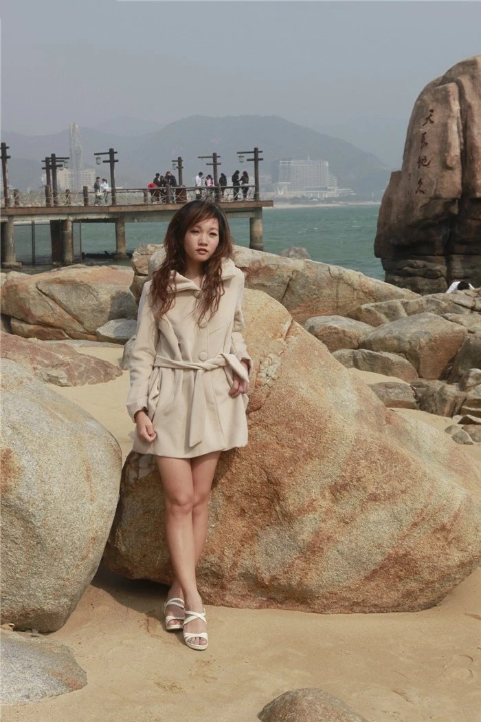 素人美女在海边露出自拍_[10P]