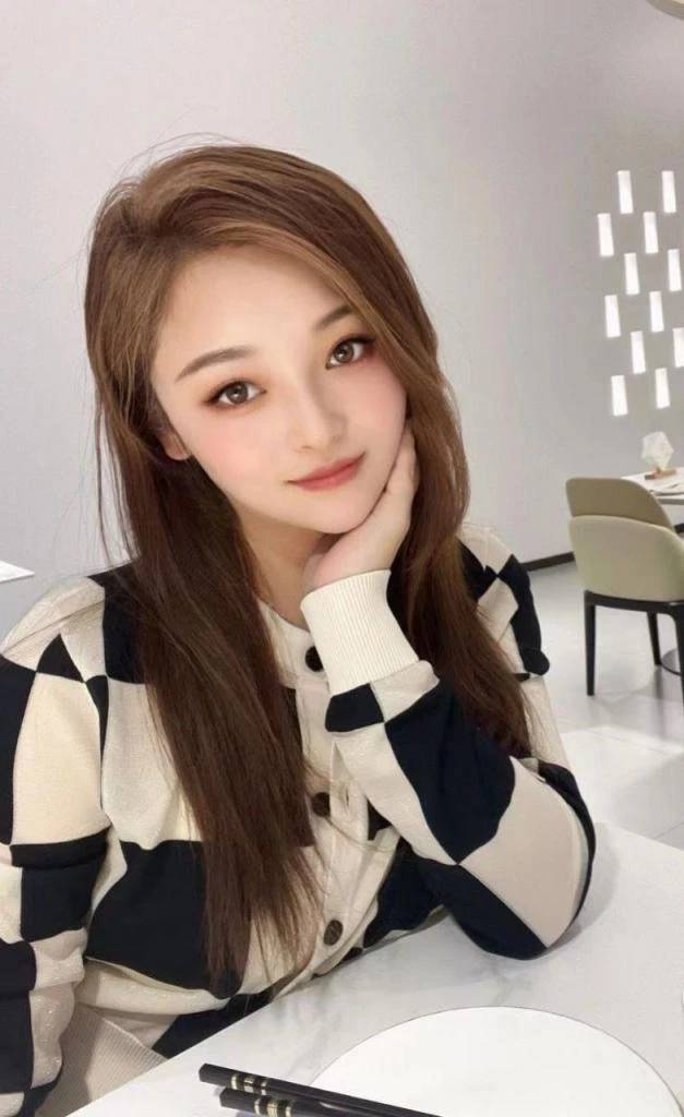相当诱人的美妞 [13P]