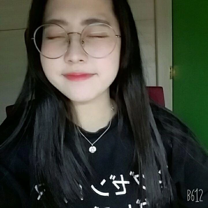 最喜欢同事两个圆滚滚的大奶子[20P]