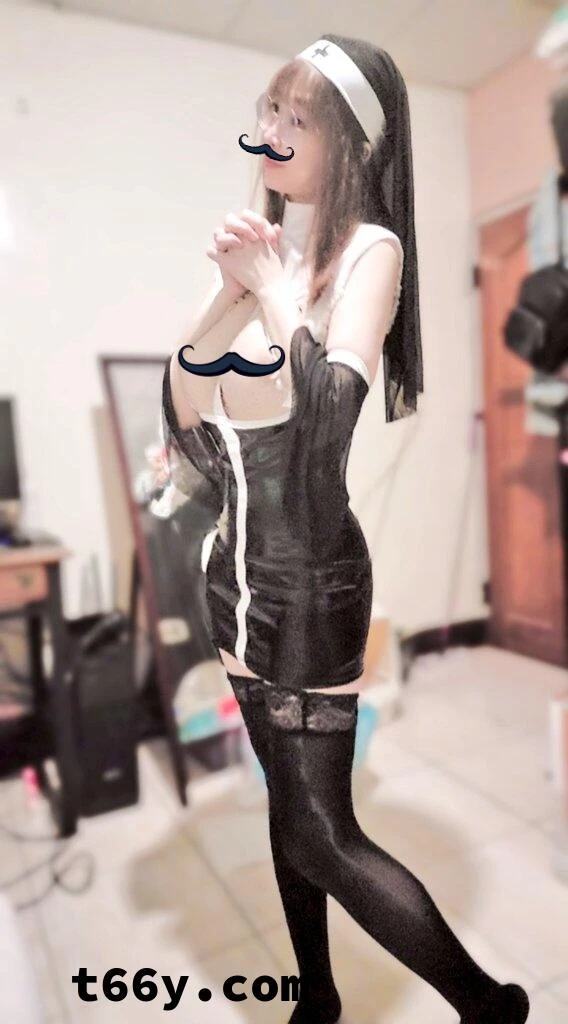 [露脸反差]白皙动人女友、奶子硕大坚挺、身材窈窕、而且又骚又听话、满足男人暴露女友的癖好[31P]