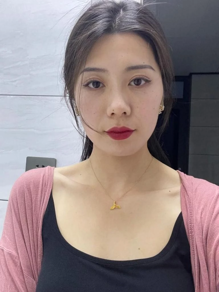 屁股很大很骚的人妻[31P]